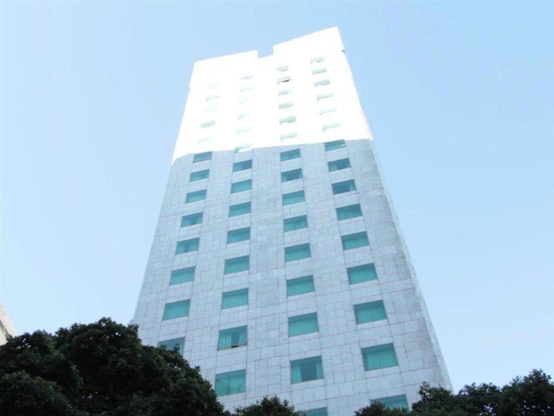 Bristol Merit Hotel 贝洛哈里桑塔 外观 照片